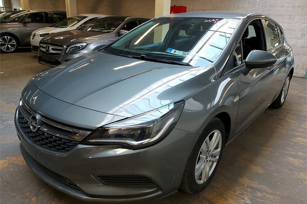 Opel Astra 2017 photo 2