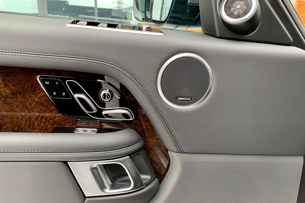 Land Rover Range Rover 2020 фото 15