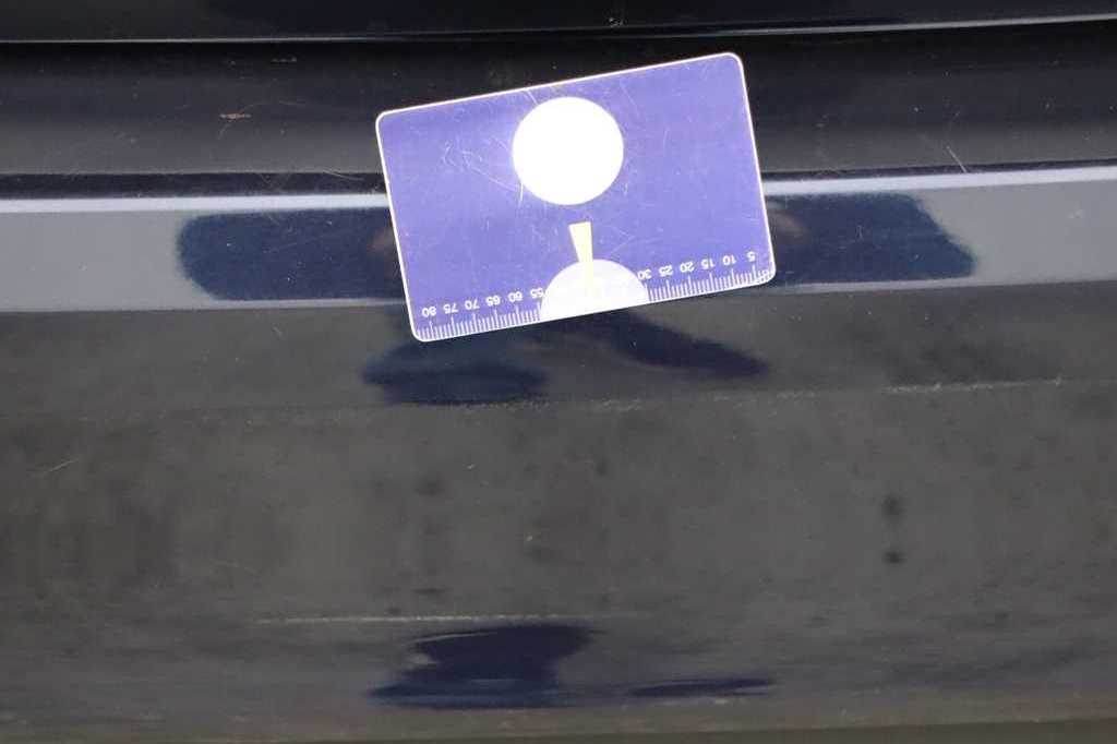 Jaguar XE 2017 photo 8