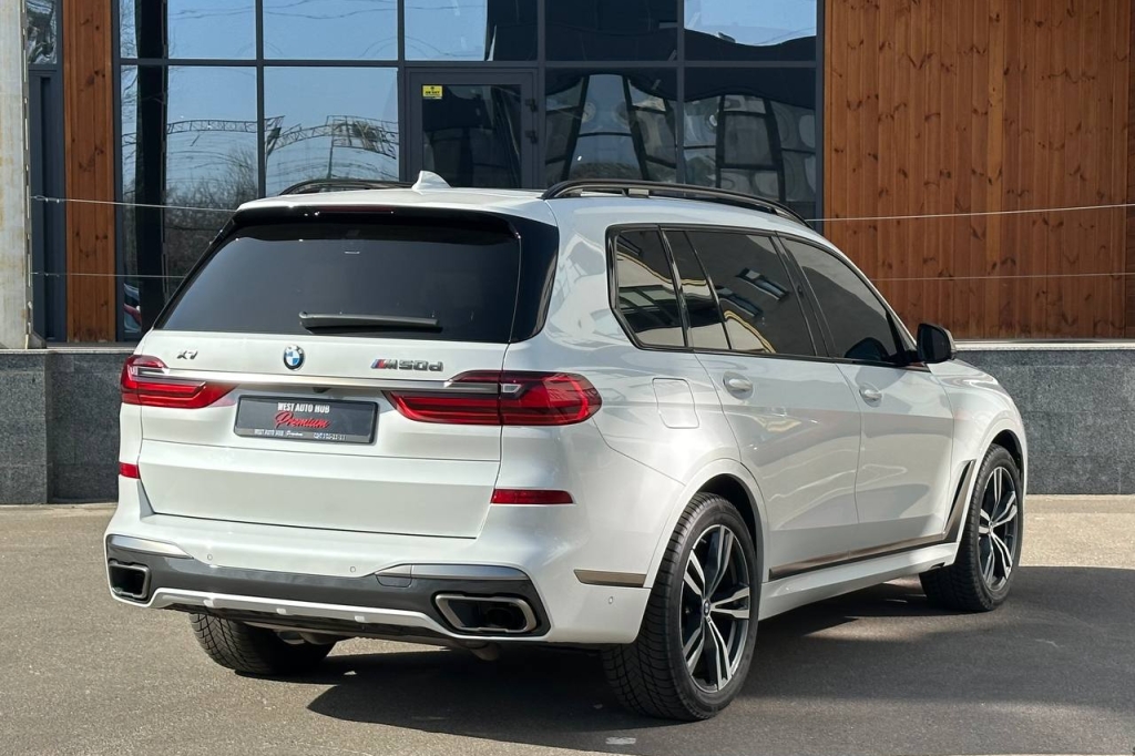 BMW X7 M50d 2020 фото 6