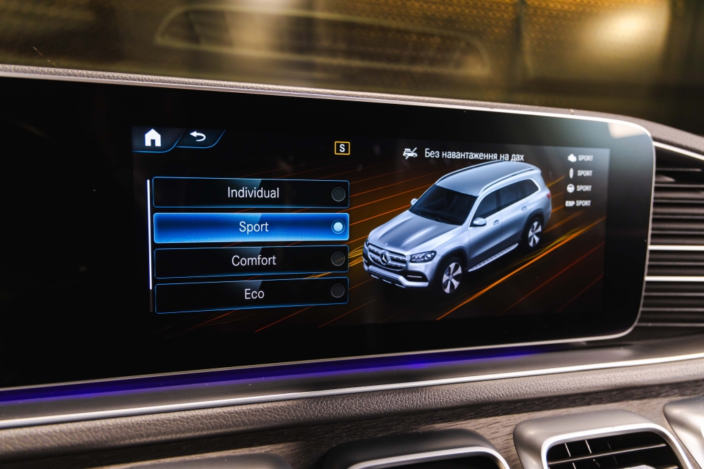 Mercedes-Benz GLS-Class 400d 2020 photo 34