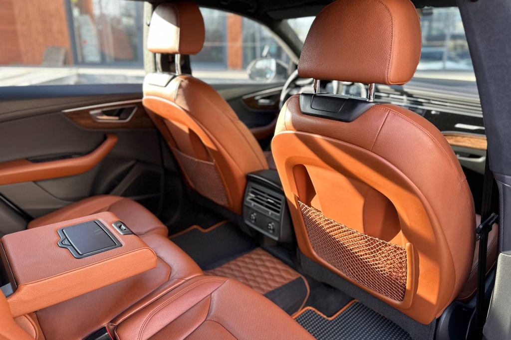 Audi Q8 50 TDI 2021 фото 20