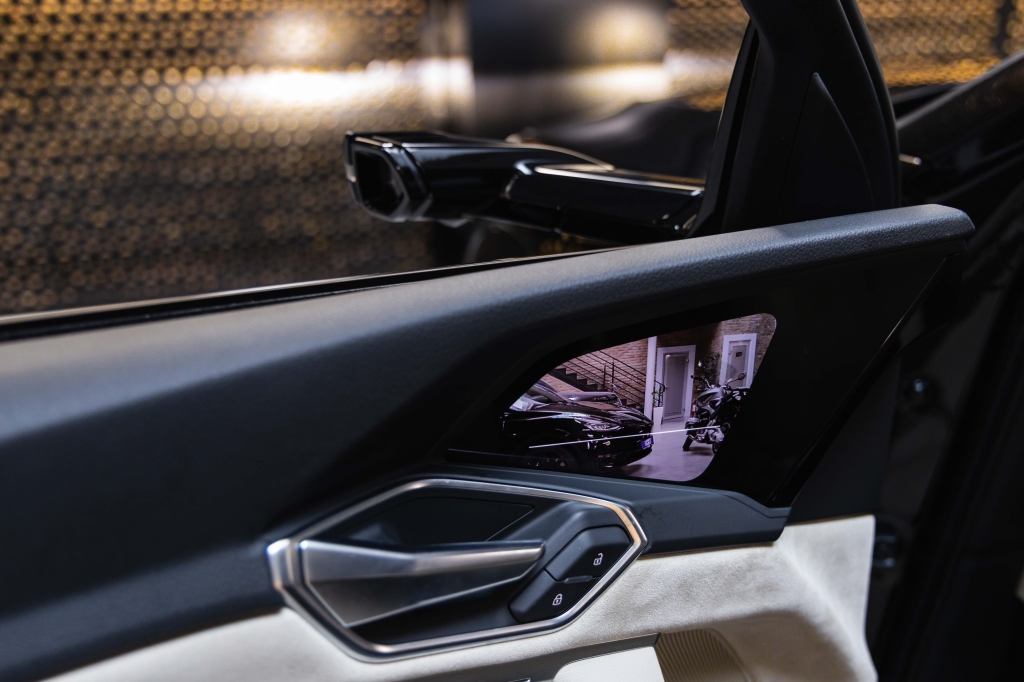 Audi e-tron 55 quattro 2019 фото 15