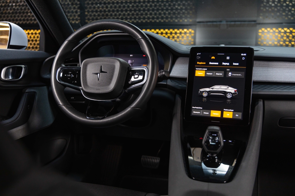 Polestar 2 2022 фото 24