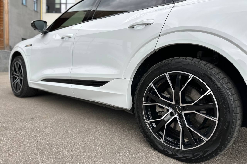 Audi e-tron Sportback 55 95kWh 2021 фото 7