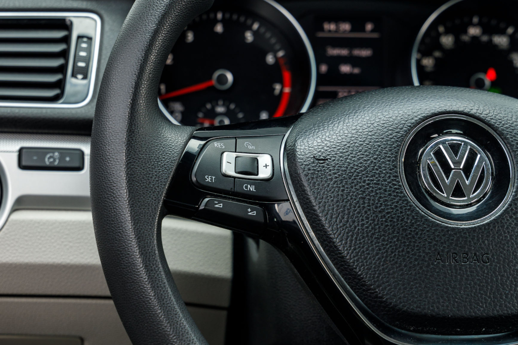 Volkswagen Passat B8 S 2016 фото 21