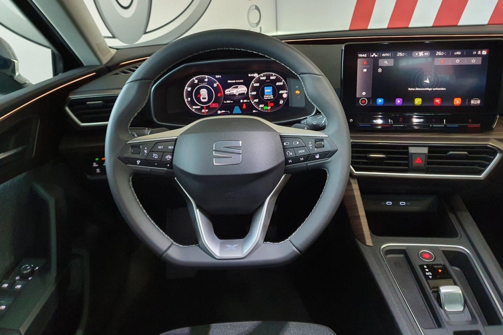 SEAT Leon ST 2020 фото 1