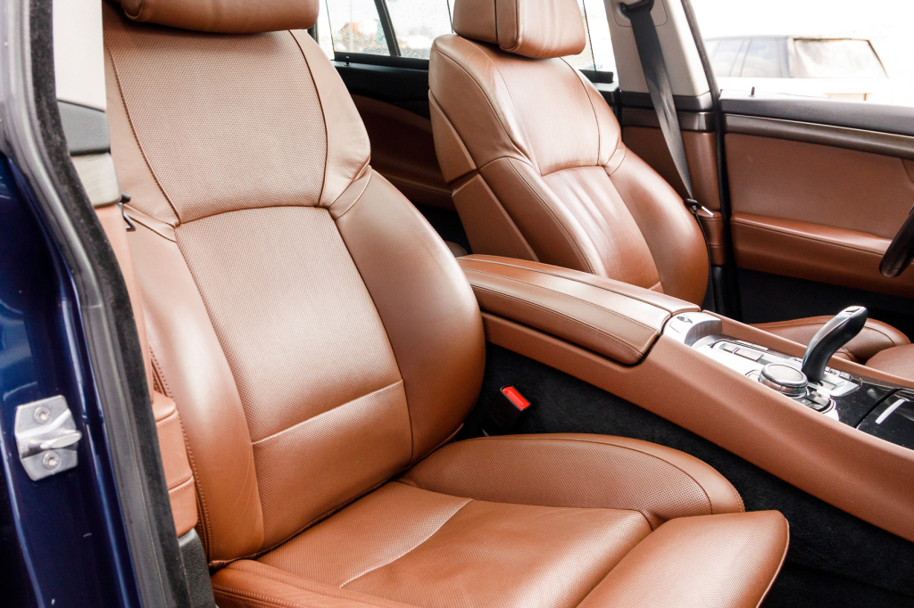 BMW 535 GT 2013 фото 18