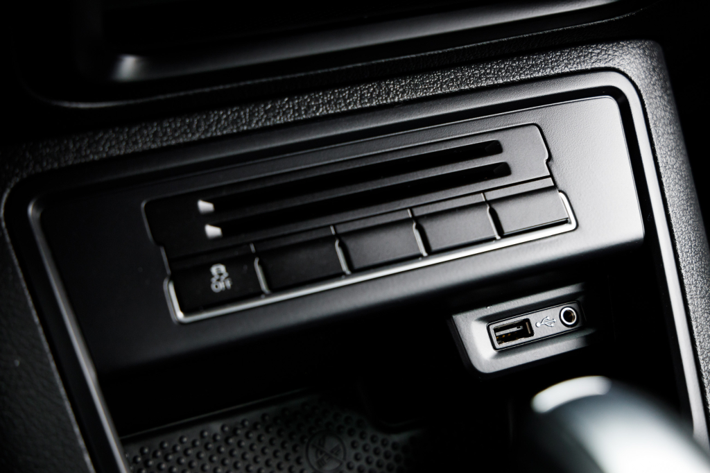 Volkswagen Tiguan S 2017 photo 20