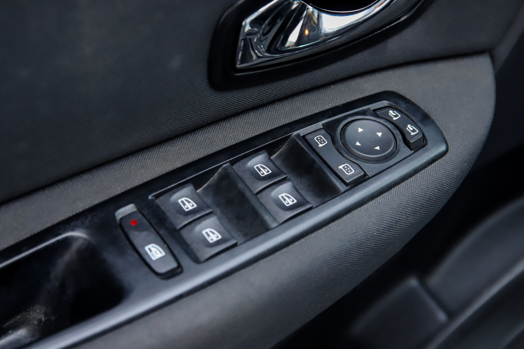 Renault Scenic 2015 фото 30