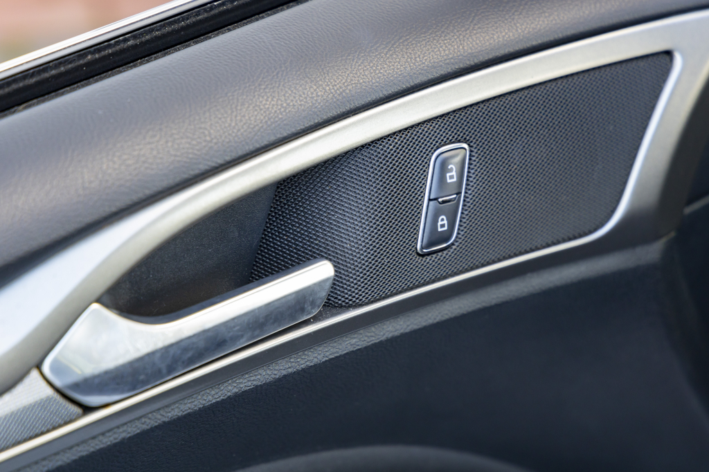 Ford Fusion 2017 photo 36