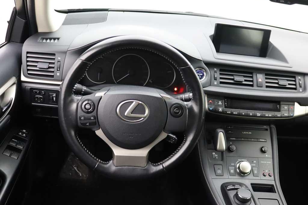 Lexus CT 2016 фото 2