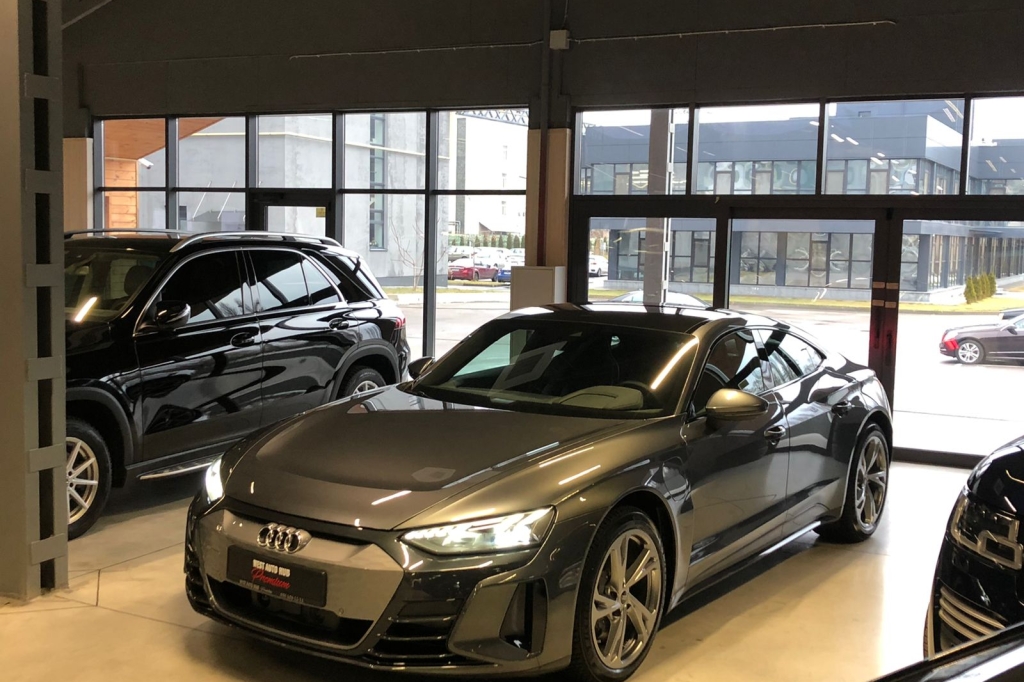 Audi e-tron GT 2021 фото 2