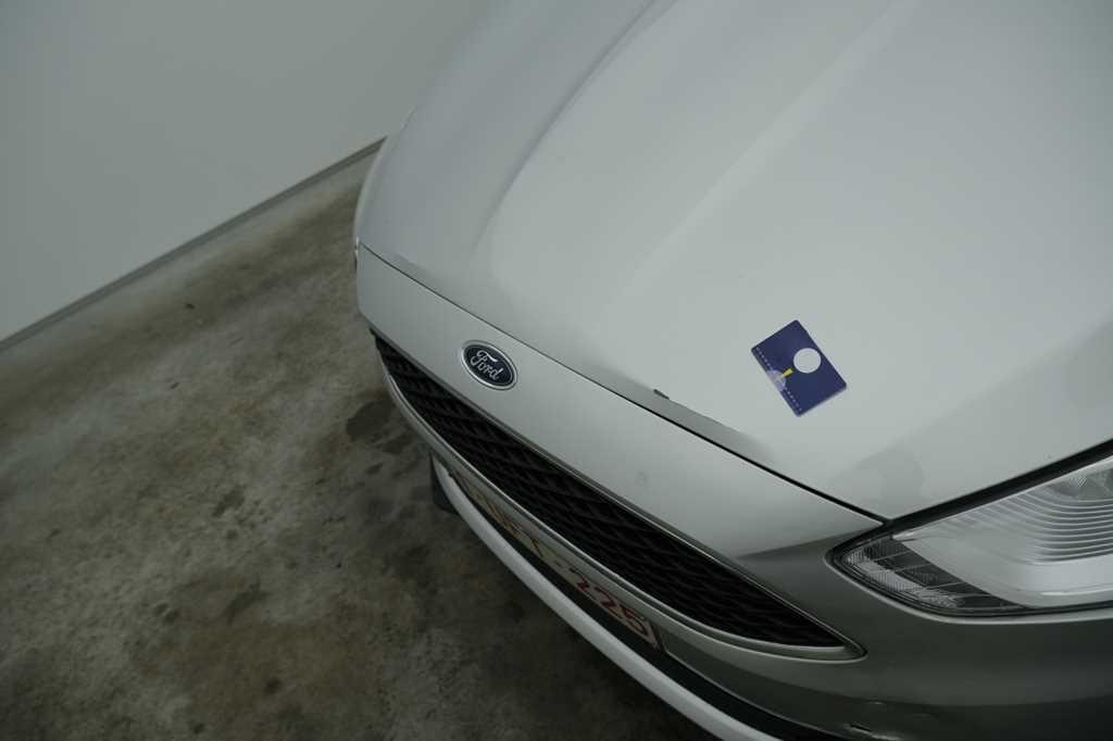 Ford C-Max 2018 фото 29