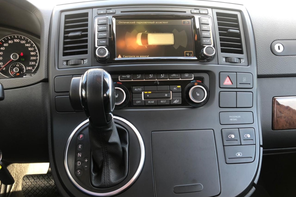 Volkswagen Multivan HIGHLINE 2011 photo 10