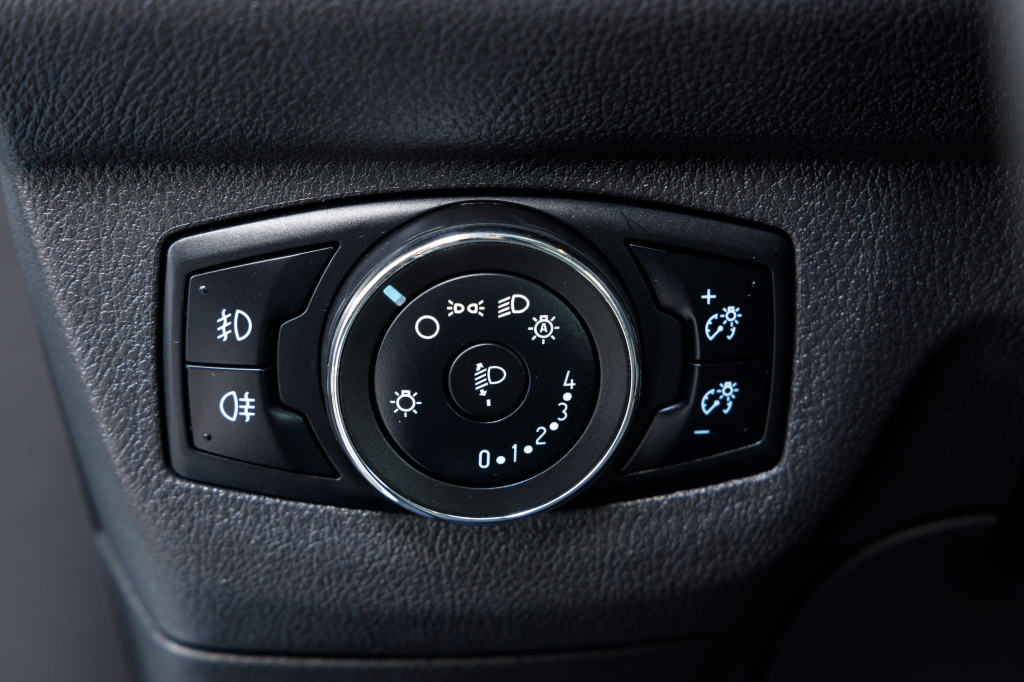 Ford Courier 2017 фото 12