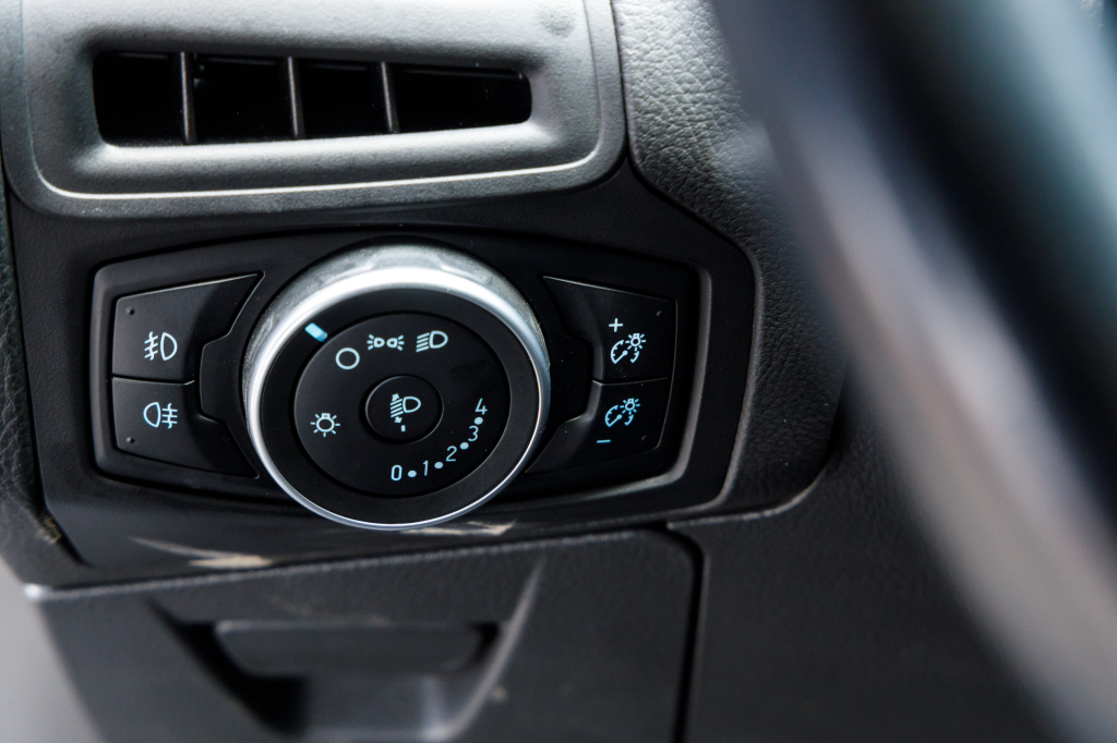 Ford Focus 2016 фото 3