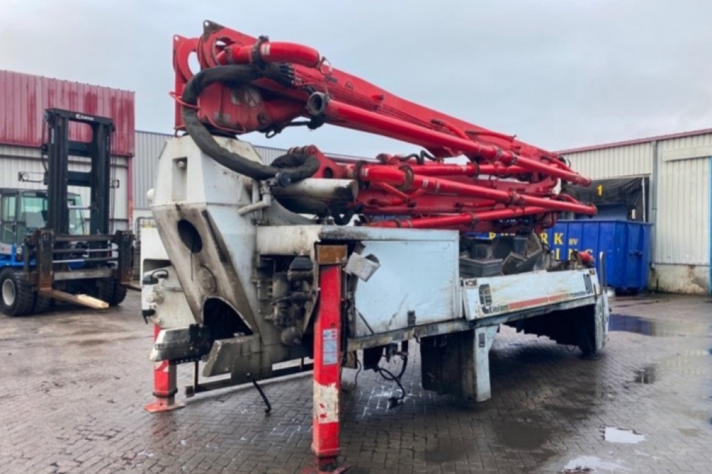 Putzmeister M 36-4 M28 2005 photo 3