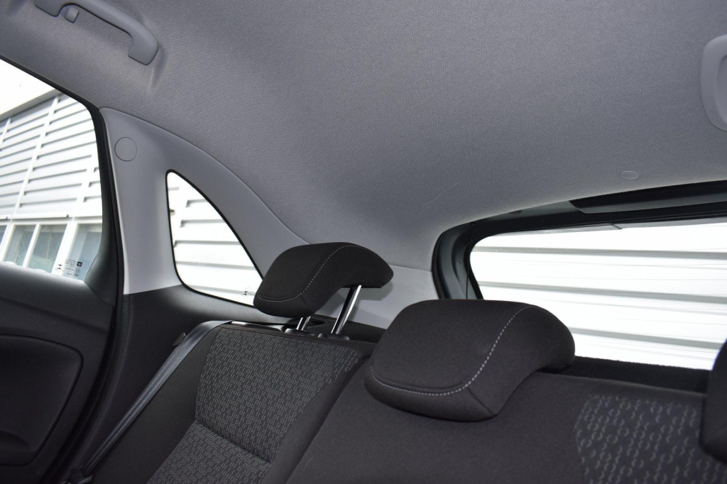 Opel Crossland X 2019 фото 11