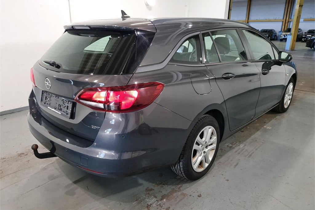 Opel Astra Sports Tourer 2016 фото 3