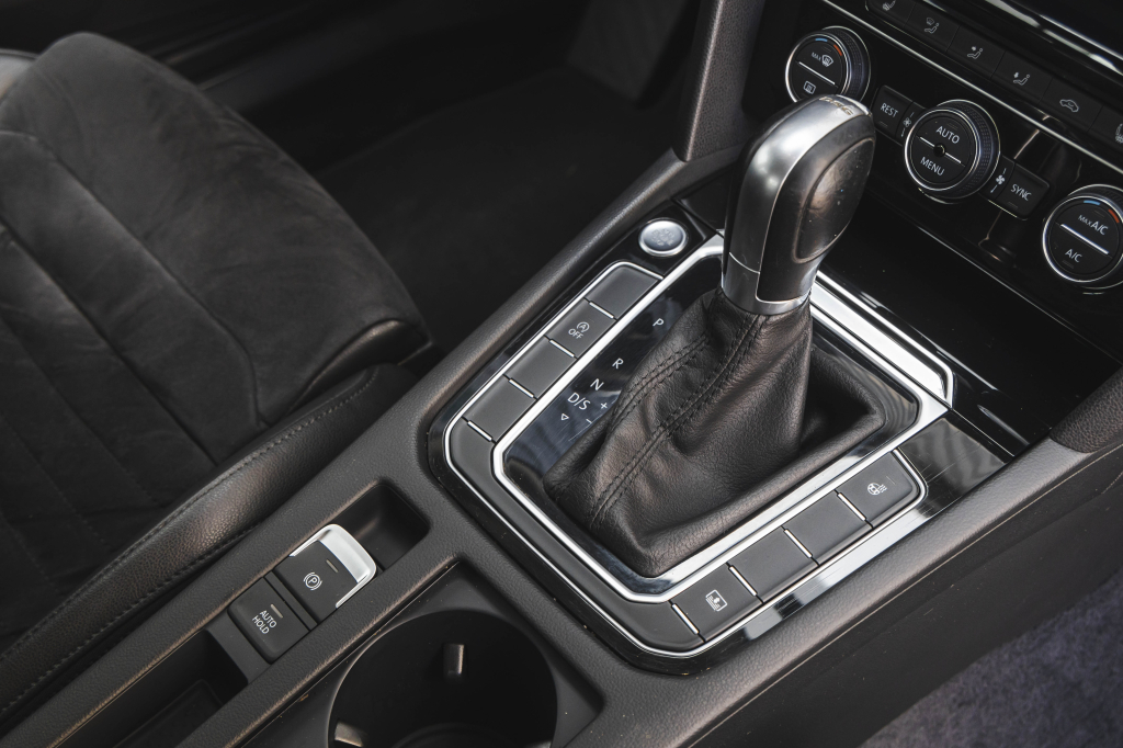 Volkswagen Passat R-Line 4Motion 2018 фото 25