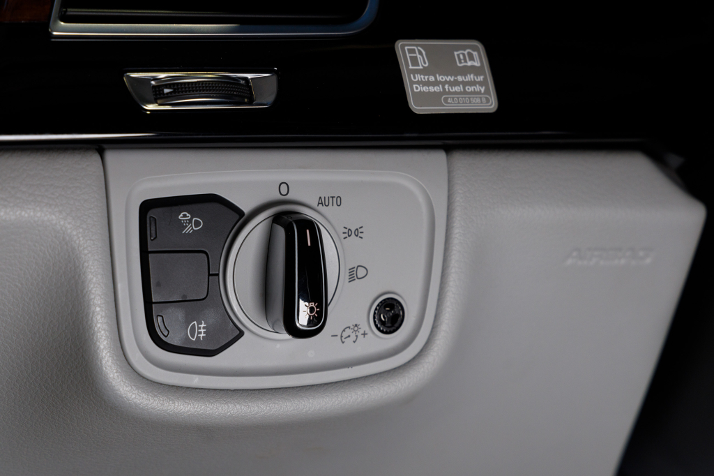 Audi A8 2014 фото 60