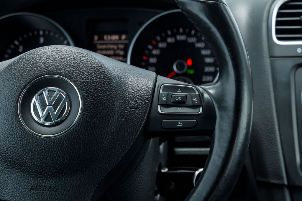 Volkswagen Golf VI 2013 photo 11