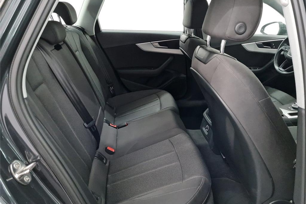 Audi A4 Avant 2017 photo 1