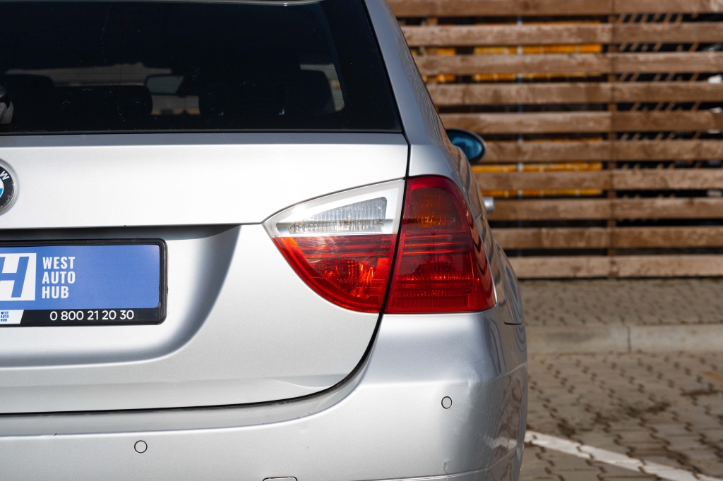 BMW 3 Series 2005 photo 7