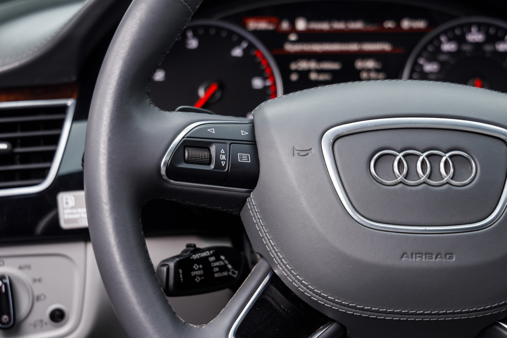 Audi A8 2014 фото 57