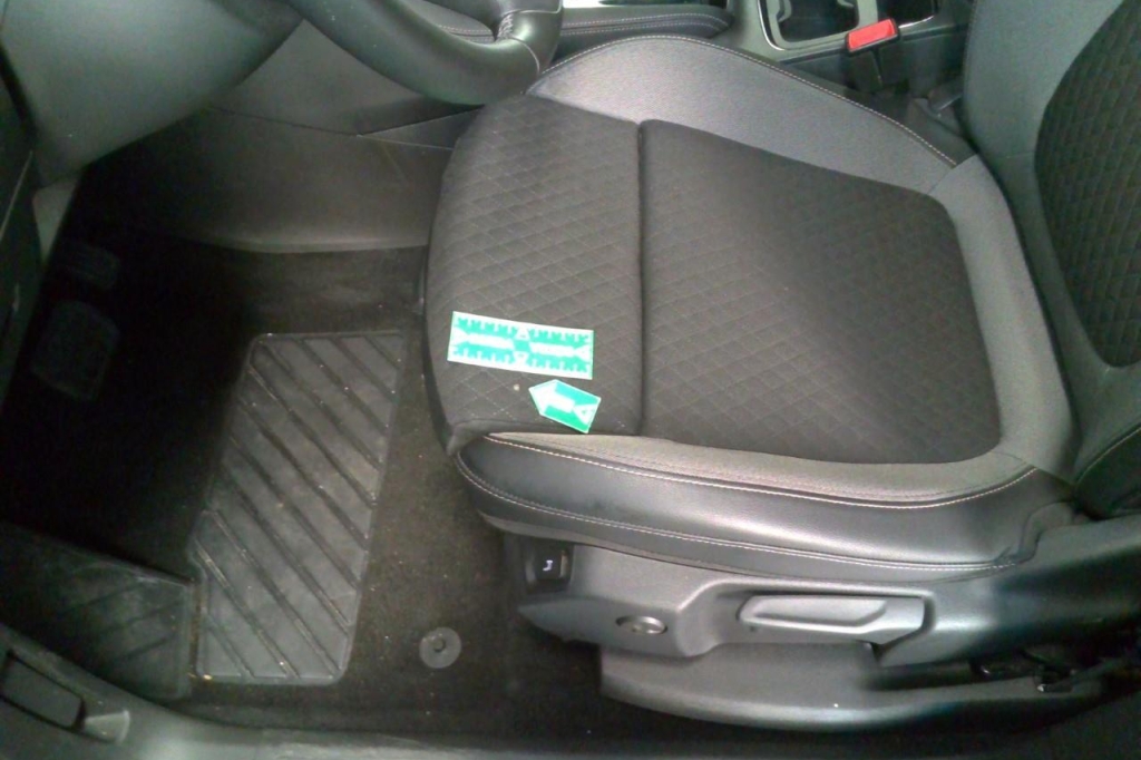 Opel Grandland X 2020 фото 23