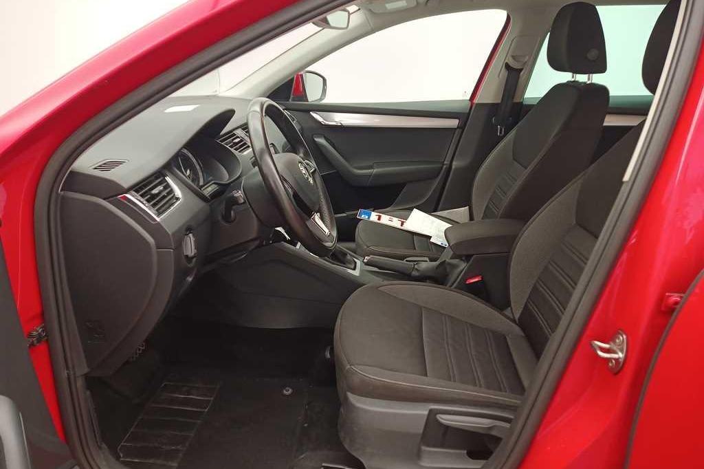Skoda Octavia Combi 2018 photo 1