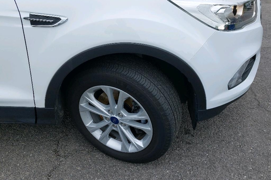 Ford Kuga 2018 фото 24