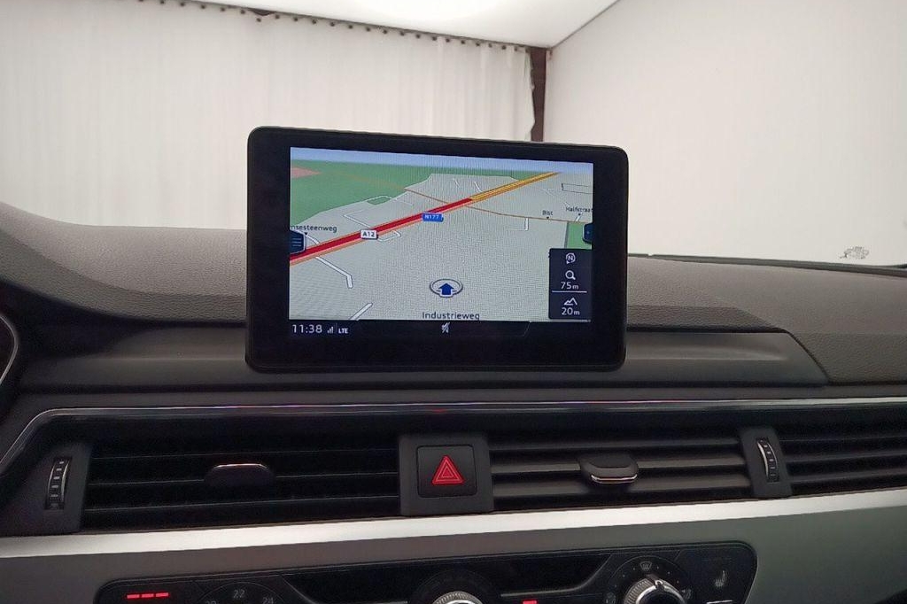 Audi A4 Avant 2017 photo 4