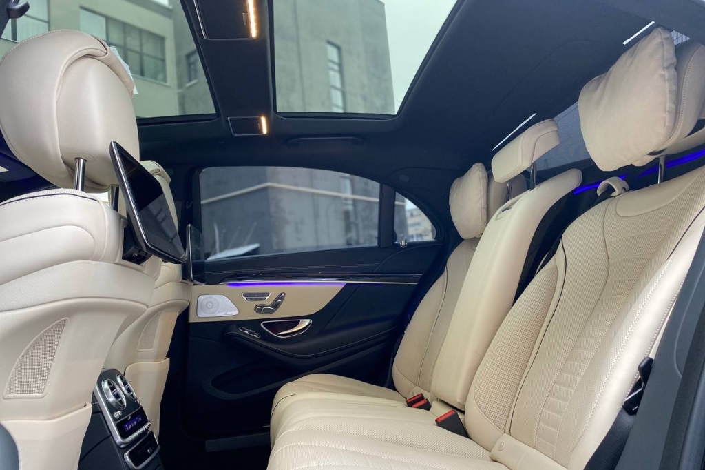 Mercedes-Benz S 560 4MATIC 2018 photo 17