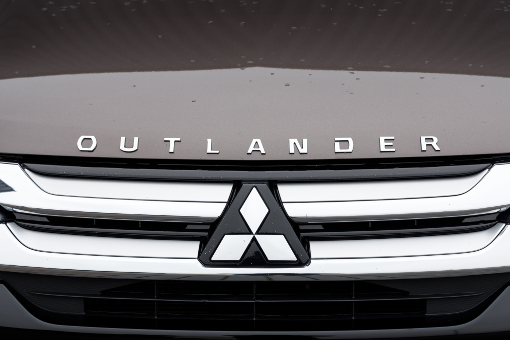 Mitsubishi Outlander 2018 фото 4