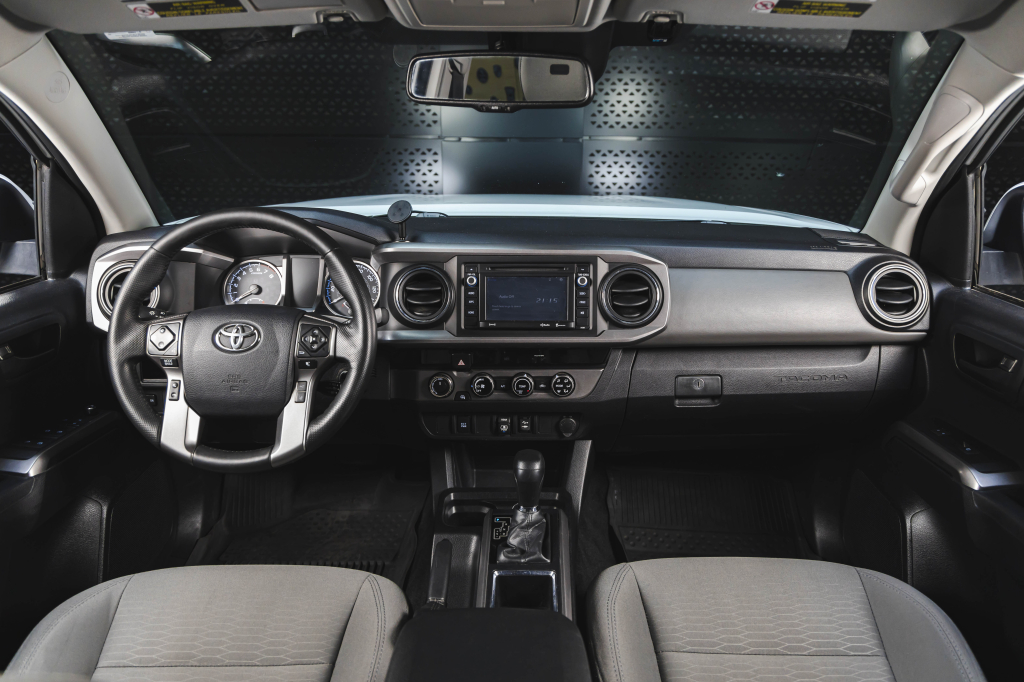 Toyota Tacoma 2018 фото 28