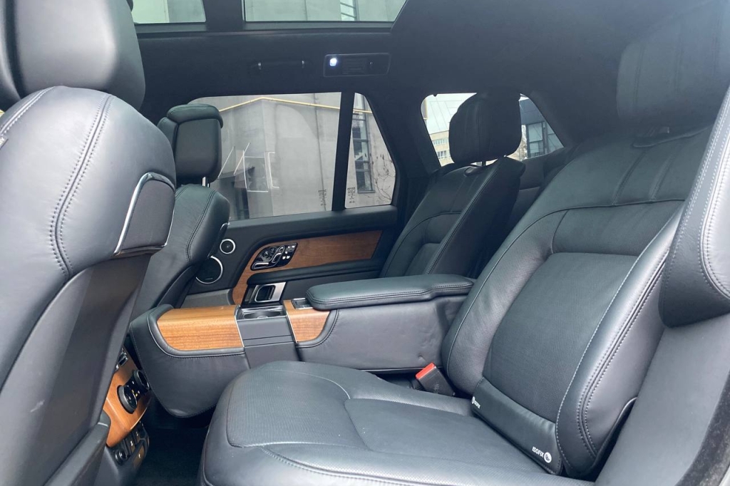 Land Rover Range Rover P400 2018 фото 14