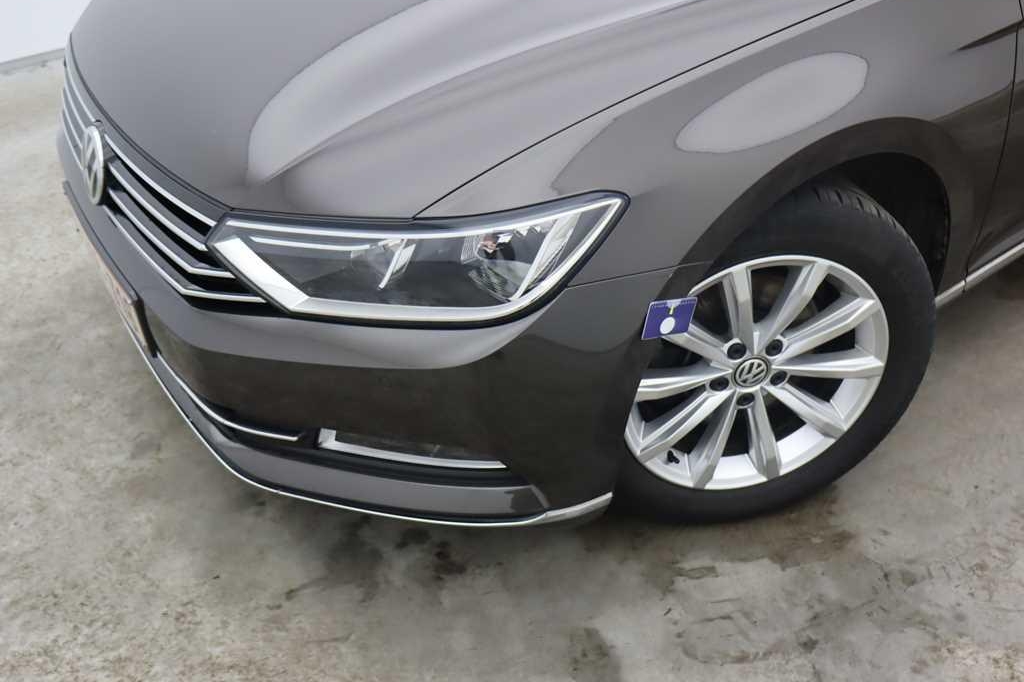 Volkswagen Passat 2017 фото 19
