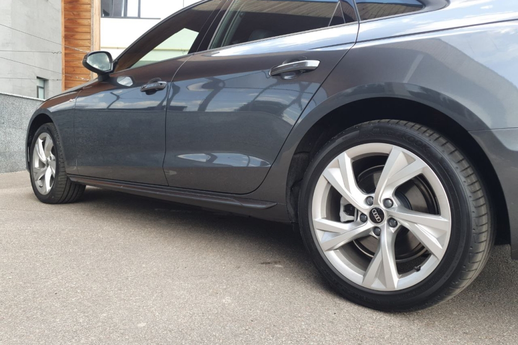 Audi A4 40 TFSI S-tronic 2023 фото 6