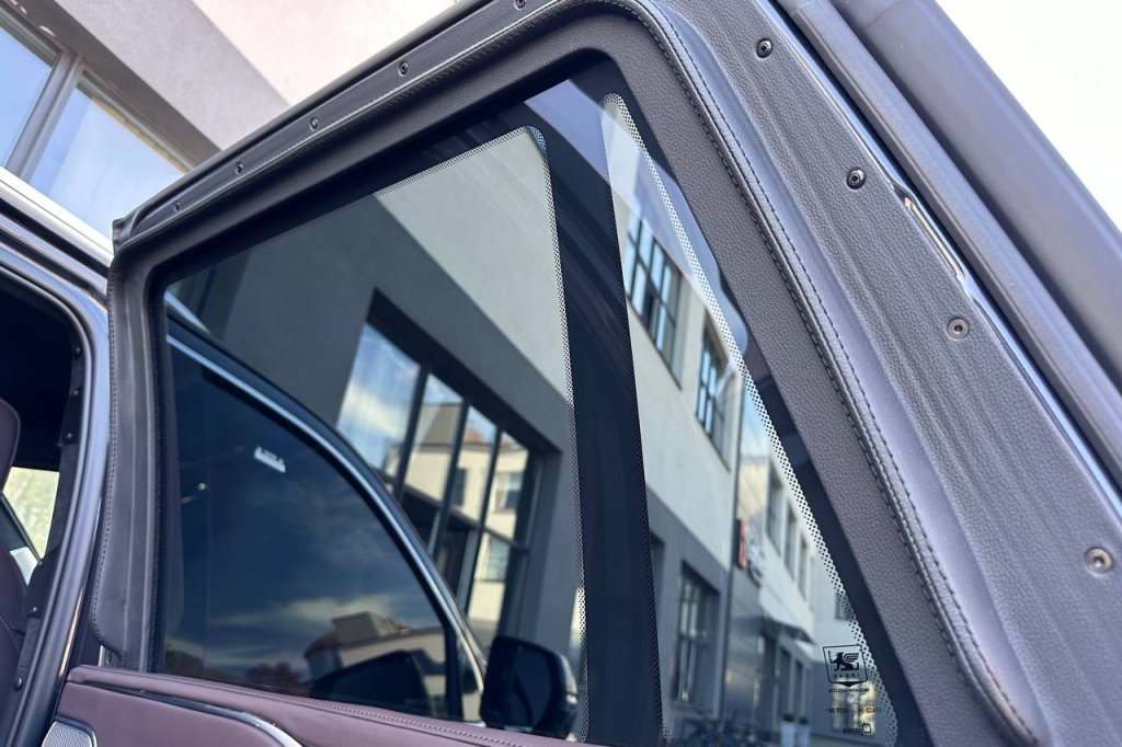 Cadillac Escalade Platinum 4WD 2022 фото 20