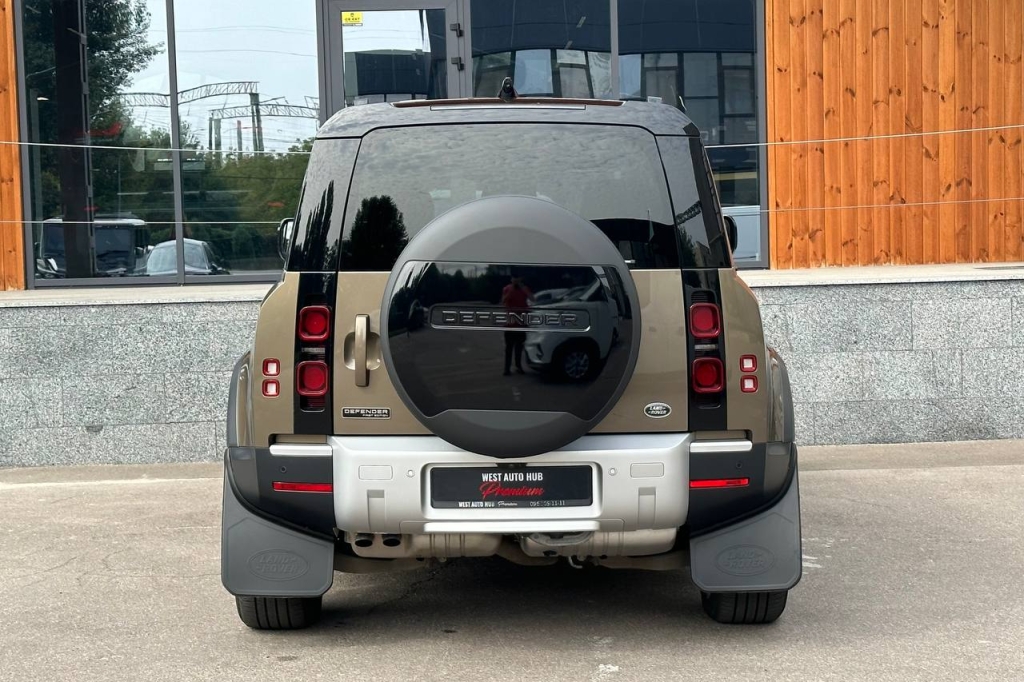 Land Rover Defender 2020 photo 4