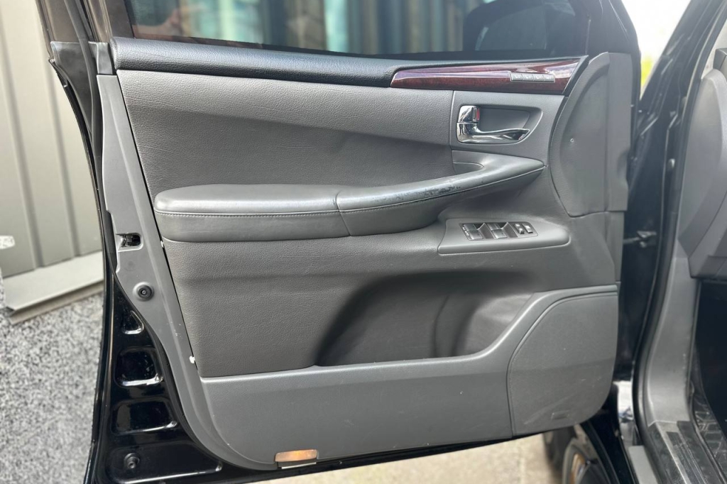 Lexus LX 570 GUARD B6 2010 фото 8