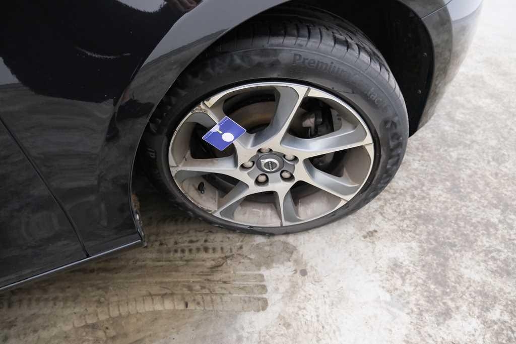 Volvo V40 2016 photo 25