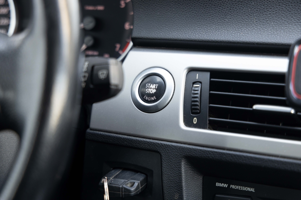 BMW 3 Series 2005 photo 20