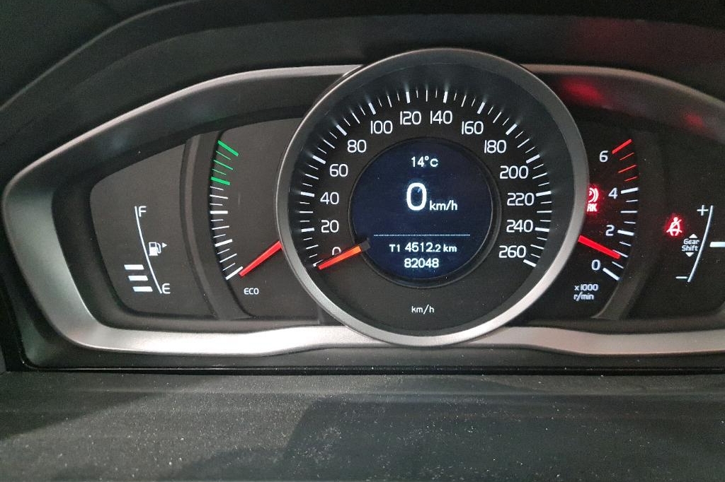 Volvo V60 Cross Country 2017 фото 2