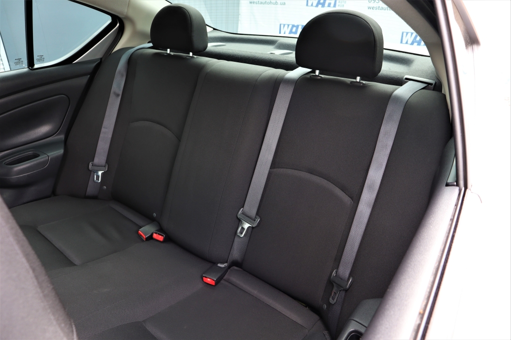 Nissan Versa 2016 фото 15