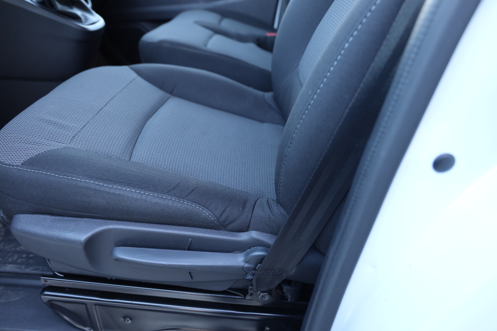 Renault Trafic 2023 фото 14