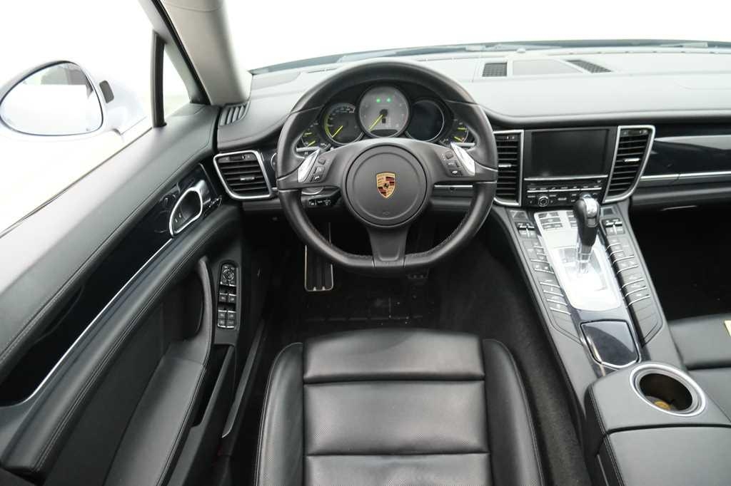 Porsche Panamera 2016 фото 7