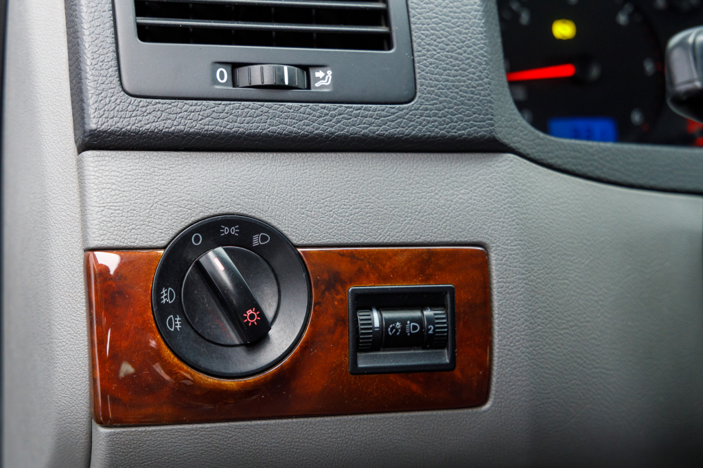 Volkswagen Multivan 2008 photo 12